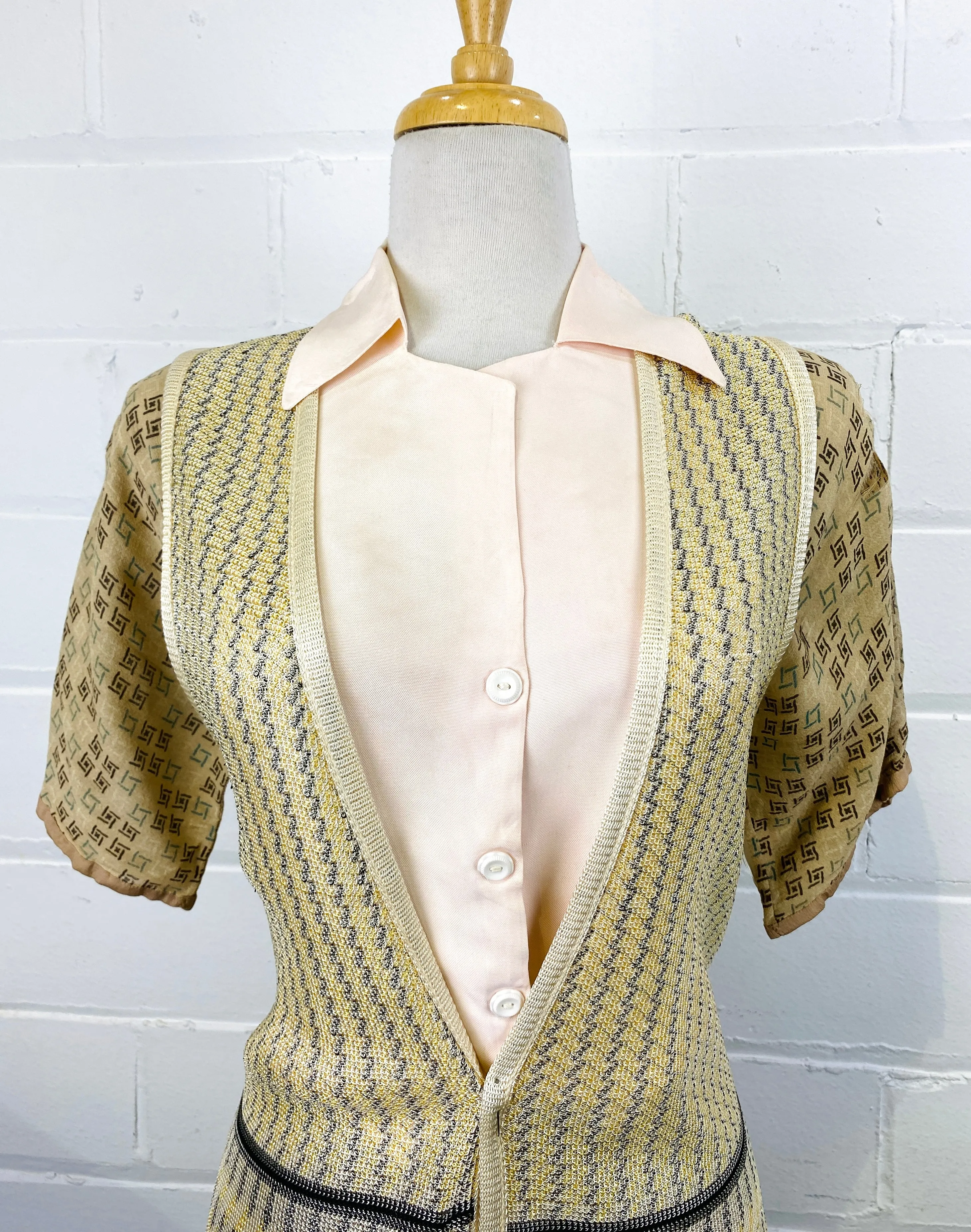 Vintage 1920s Pink Rayon Bib Collar with White Buttons